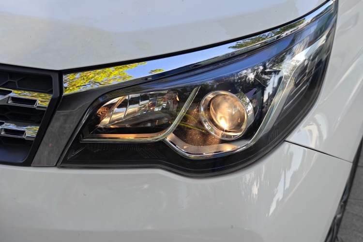 Used Venucia M50V 2017 1.6L XL CVT Luxury Edition
