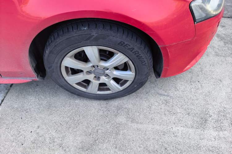 Used Audi A4L 2012 2.0 TFSI automatic Comfort trim level