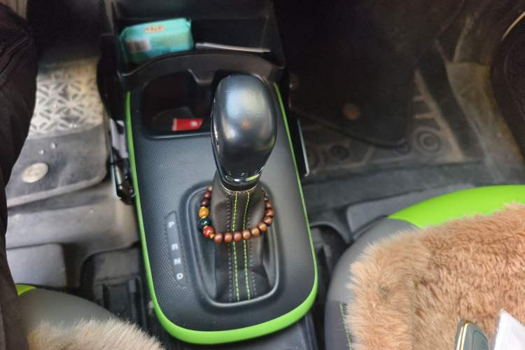 Used Roewe Clever 2021 302 km New Four-Seater Super-Efficient Version