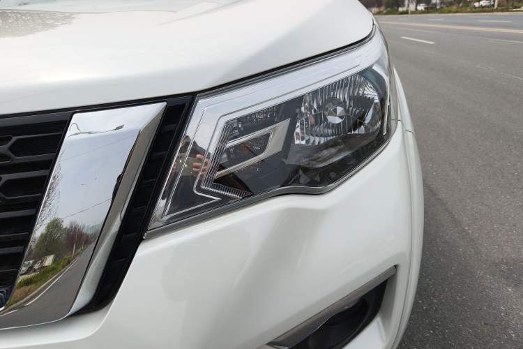 Used Nissan Terra 2020 2.5L XL Upper 4WD Automatic Four-Wheel Drive Luxury Edition Left Front Headlight