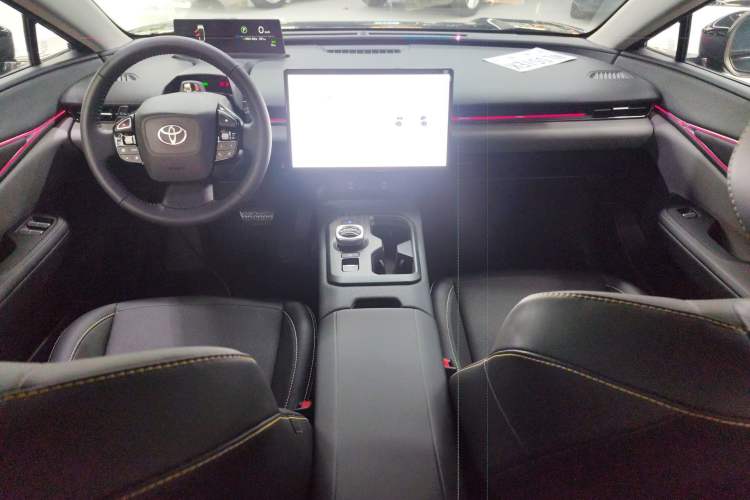 Used Toyota bZ5 2025 Model 550 PRO Smart Driving Edition Center Console