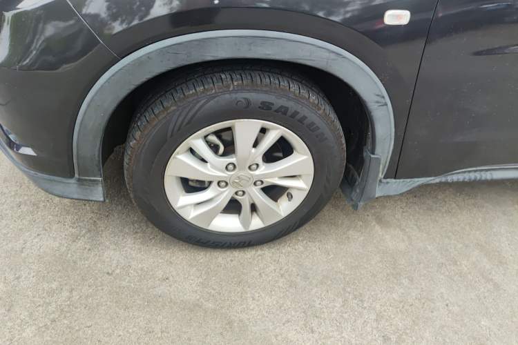 Used Honda Vezel 2015 1.5L CVT two-wheel drive Comfort trim Exterior 4