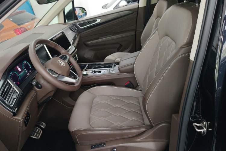 Used Volkswagen Viloran 2024 380TSI Premium Edition