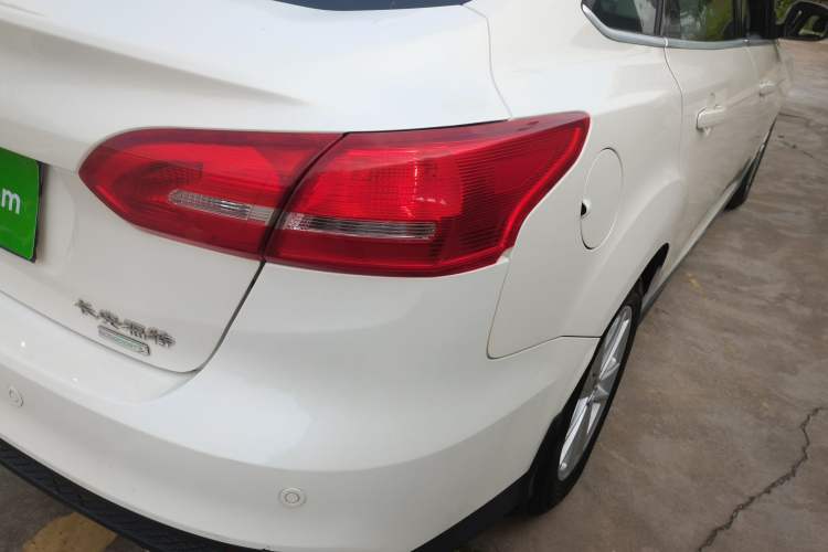 Used Ford Focus 2018 Sedan Classic EcoBoost 180 Automatic Elite Model