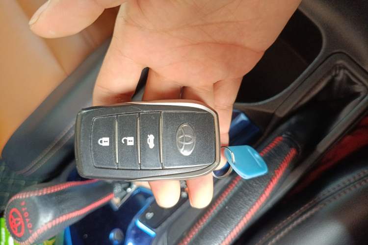 Used Toyota RAV4 2013 2.0L CVT Two-Wheel Drive Urban Edition
