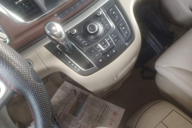 Used Buick GL8 2015 2.4L Luxury Business Premium Edition