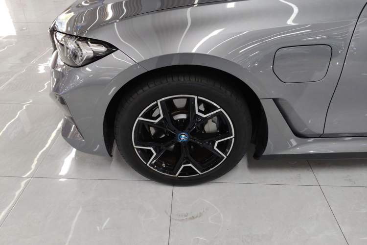 Used BMW i3 2024 eDrive 40 L Midnight Edition
