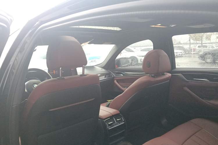 Used BMW 5 Series 2022 Second Facelift 525Li M Sport Package