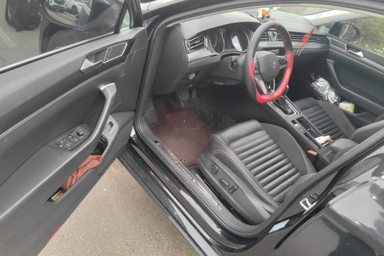 Used Volkswagen Magotan 2020 330TSI DSG Leading Model Driver Seat