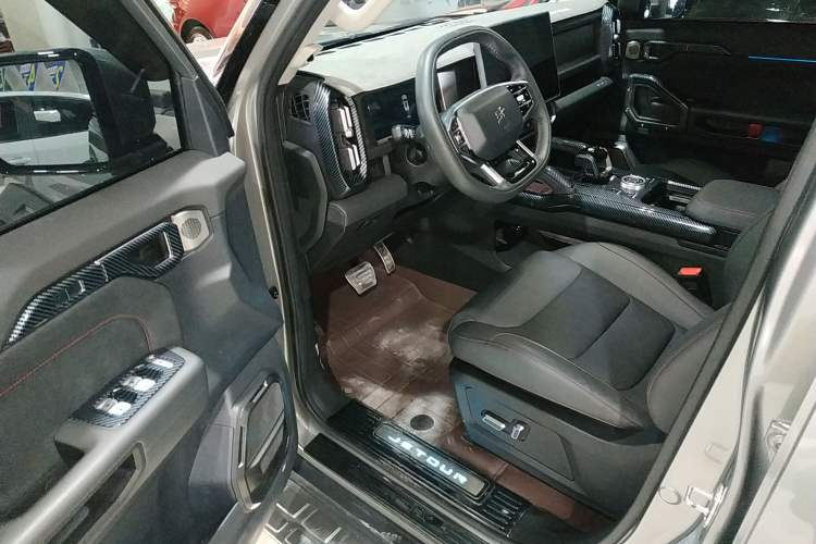 Used JETOUR Traveler 2023 2.0T All-Wheel-Drive CrossPRO Driver Seat