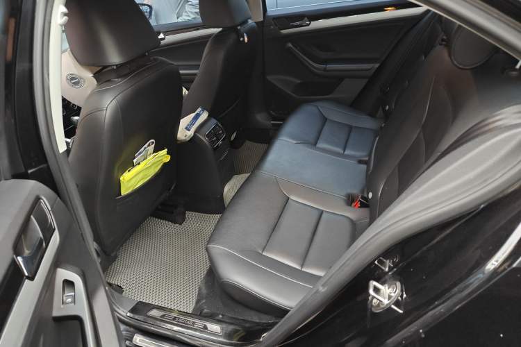 Used Volkswagen Sagitar 2017 180TSI Automatic Luxury Edition Left Rear Seat