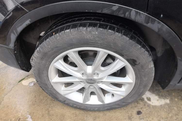 Used Haval H7 2016 Blue-Label H7 2.0T Automatic Luxury Model Right Rear Wheel Hub