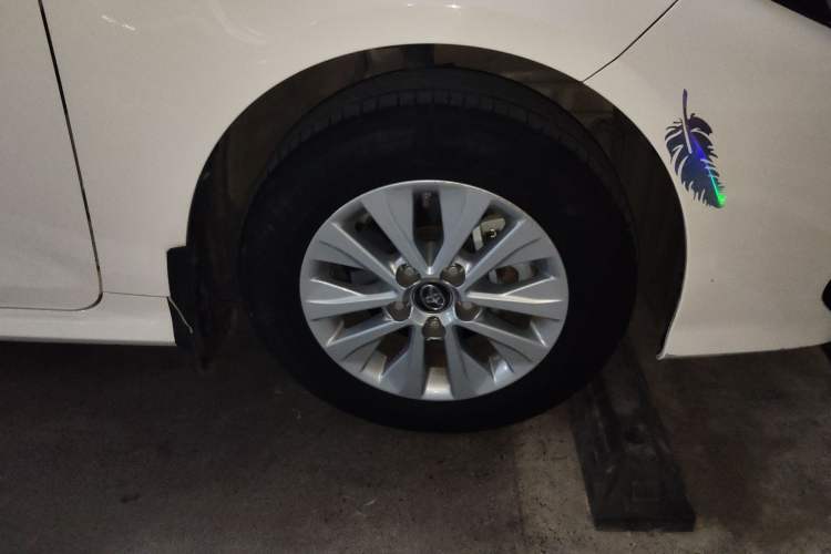 Used Toyota Corolla 2021 1.2T S-CVT Pioneer Edition Right Front Wheel Hub