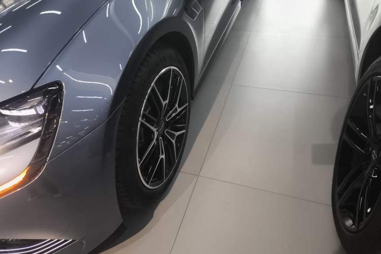 Used BYD Seal 2025 650 Long-Range Version Left Front Wheel Hub