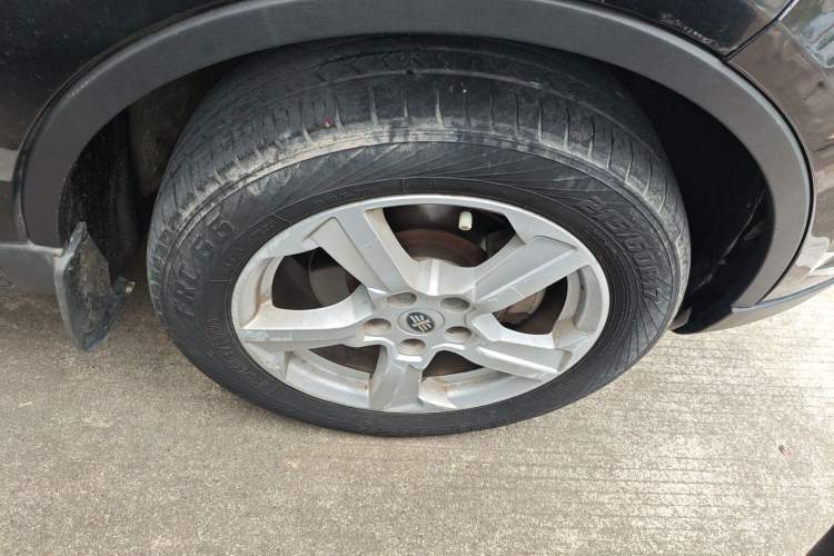 Used Bestune X80 2013 2.0L automatic comfort version
