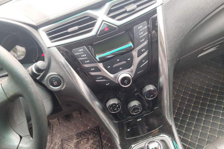 Used BYD F3 2020 1.5L Manual Value Edition Audio And AC Panel