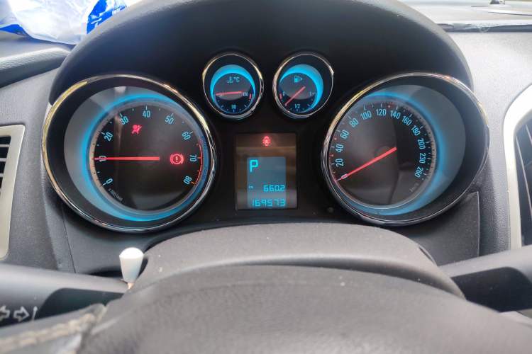 Used Buick GT 2011 GT 1.8L Automatic Fashion Edition Leather Model Instrument Cluster