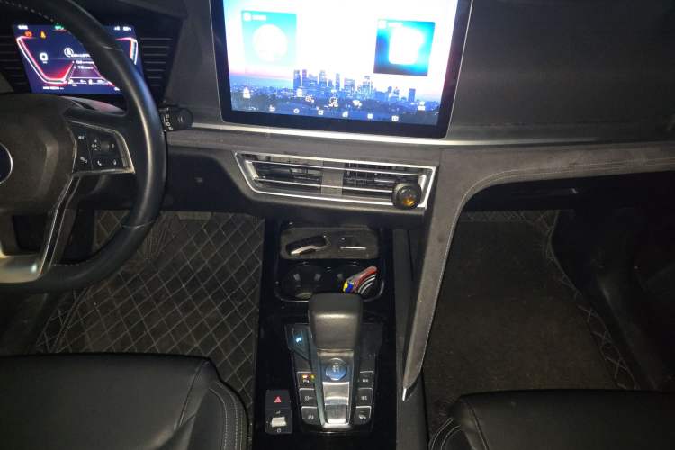 Used BYD Song Pro New Energy 2019 DM 1.5T Four-Wheel Drive Performance Edition Deluxe Model Audio And AC Panel