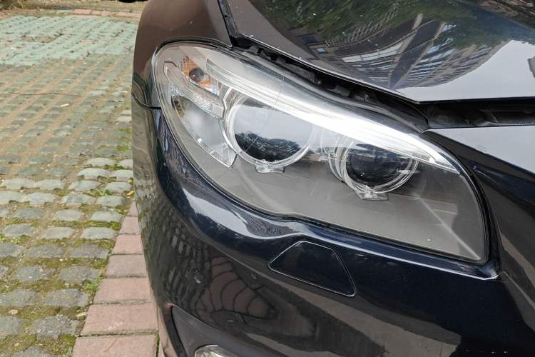 Used BMW 5 Series 2014 525Li Leading Model
