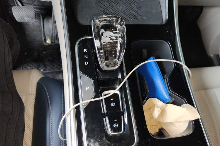 Used JAC Refine RF8 PHEV 2024 Zhiling Edition 1.5T 150KM Flagship Model – Lithium Iron Phosphate
