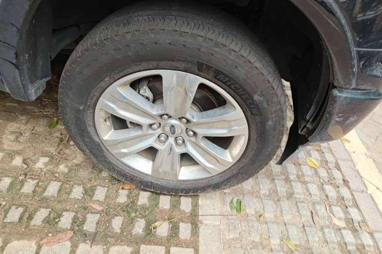 Used Ford F-150 Raptor 2019 3.5T LTD Right Front Wheel Hub