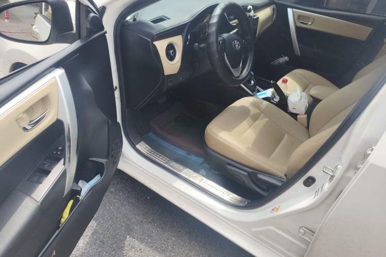 Used Toyota Corolla 2017 Revised Dual-Engine 1.8L E-CVT Leading Edition
