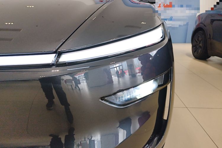 Used Tesla Model Y 2025 Long-Range All-Wheel Drive First Edition
