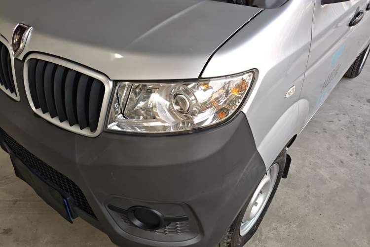 Used Jinbei Hiace X30 2020 1.5L Van Super-Enjoyment Model China VI Standard SWC15M
