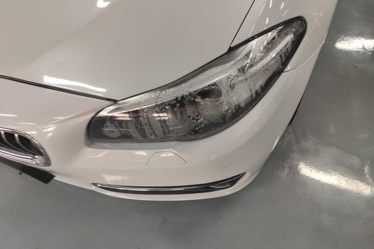 Used BMW 5 Series 2014 525Li Luxury Design Package
