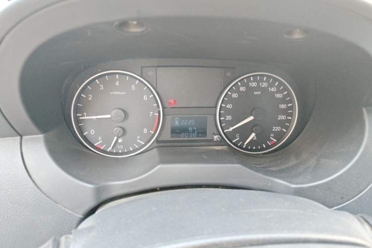 Used JAC Refine M3 2022 1.8L 7-seat Standard Edition