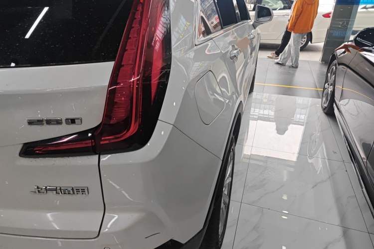 Used Cadillac XT4 2021 28T Two-Wheel Drive Tech Edition Right Rear Taillight