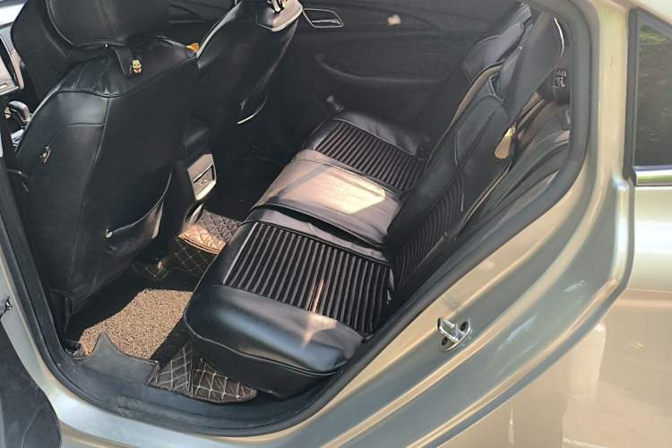 Used Roewe i5 2019 1.5L Automatic 4G Connected Langhao Edition Left Rear Seat