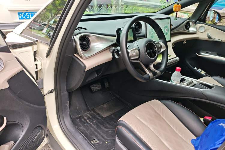 Used BYD Dolphin 2023 420 km Fashion Edition Driver Seat