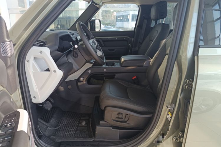 Used Land Rover Defender 2024 110 3.0T P400 Dark Edition Left Front Seat