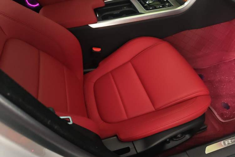 Used Jaguar XEL 2024 2.0T 250 PS R-DYNAMIC S Advanced Sport Edition Right Front Seat