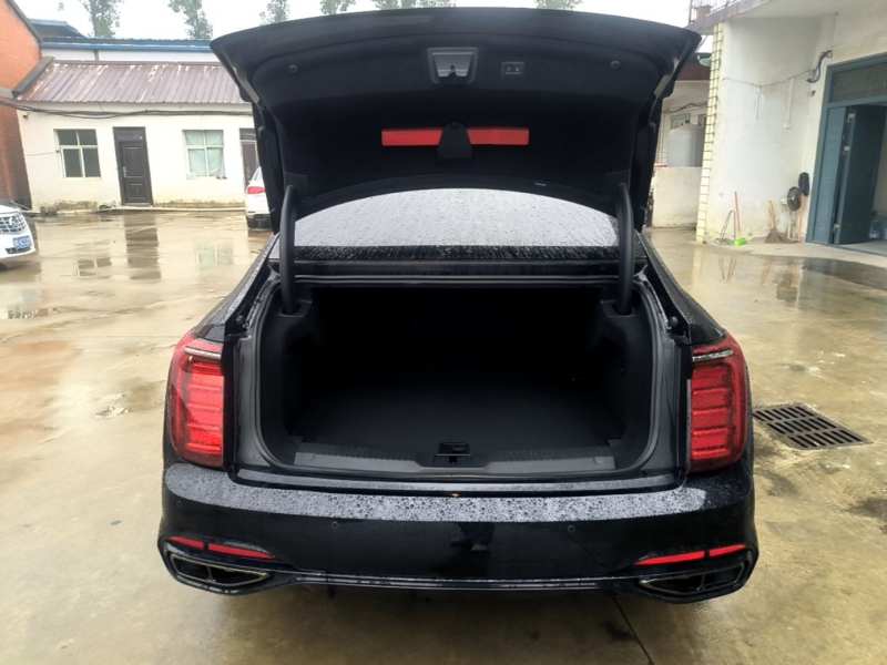 Used Hongqi H9 2025 2.0T Two-Wheel Drive Flagship Private Enjoyment Fashion Edition 5 Seats — 18