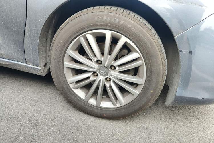 Used Citroen C4L 2013 1.6THP Automatic Enjoyment Edition Right Front Wheel Hub