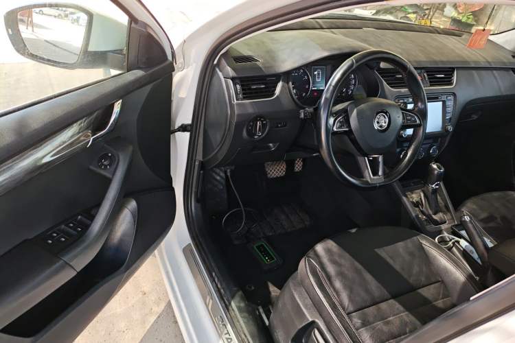 Used Skoda Octavia 2017 1.6L Automatic Smart Drive Edition
