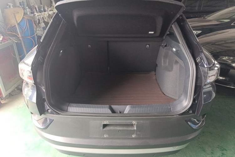 Used Volkswagen ID.4 CROZZ 2021 Long-Range Lite PRO Two-Wheel Drive Version Trunk