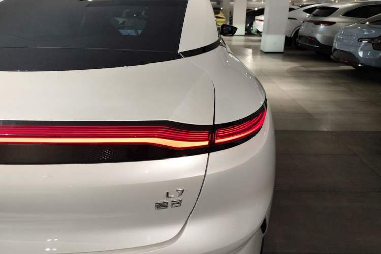 Used IM L7 2022 Dynamic Model Right Rear Taillight