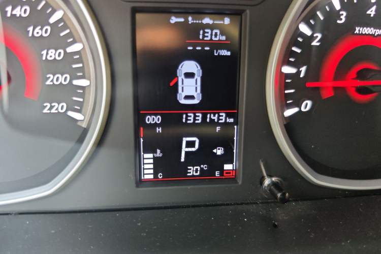 Used Soueast DX3 2018 1.5T CVT Luxury Model Odometer Close Up