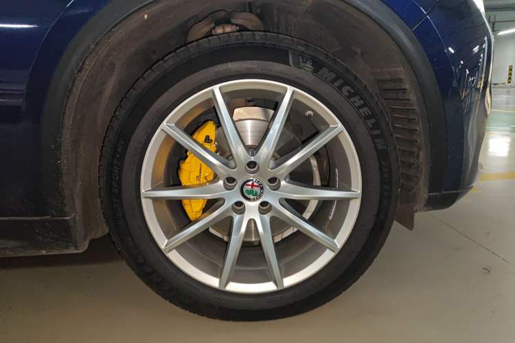 Used Alfa Romeo Stelvio 2017 2.0T 280HP Luxury Edition