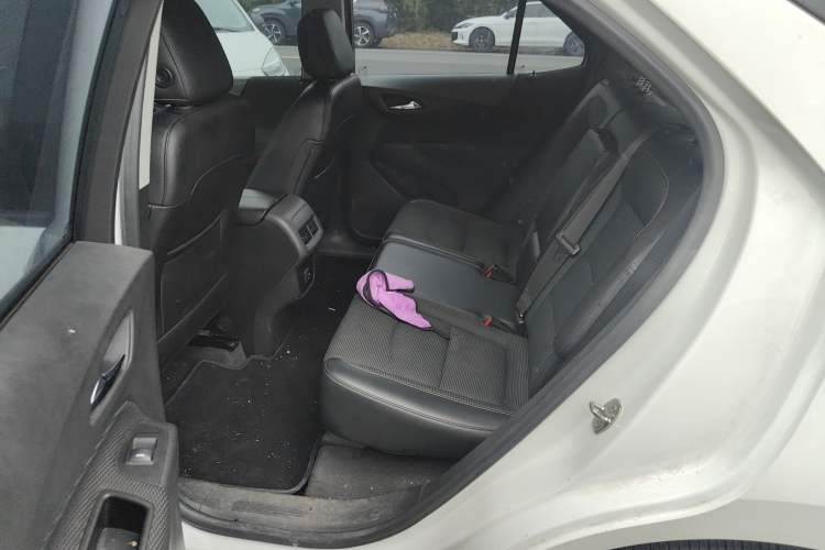 Used Chevrolet Equinox 2019 535T Automatic Lingjie Edition China VI Standard Left Rear Seat