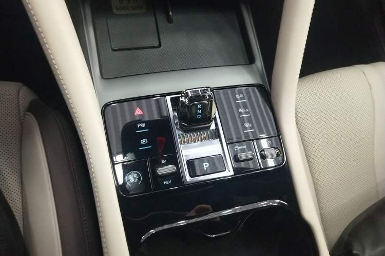 Used BYD Song PLUS New Energy 2025 DM-i 160KM Flagship Model
