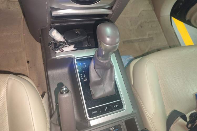 Used Toyota Prado 2018 3.5L Automatic VX NAVI with Rear-Mounted Spare Tire