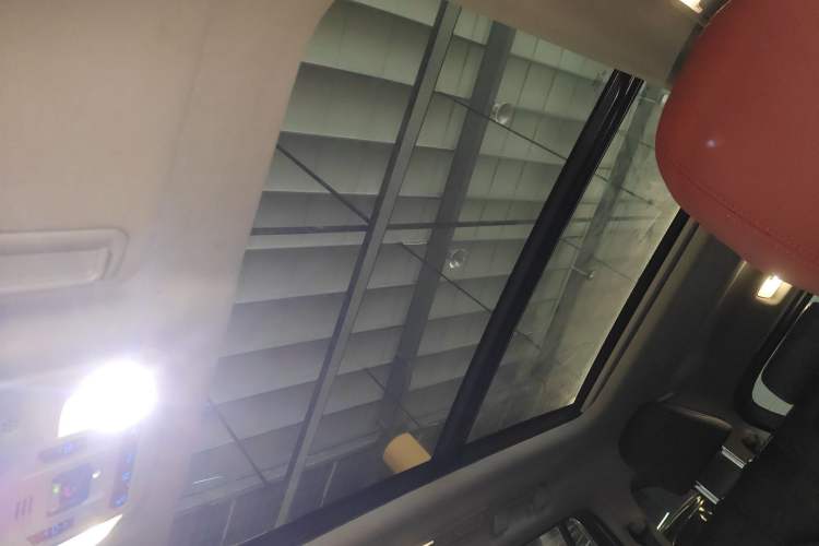 Used Toyota Highlander 2022 Dual-Engine 2.5L Four-Wheel Drive Prestige Version 7 Seats Headliner