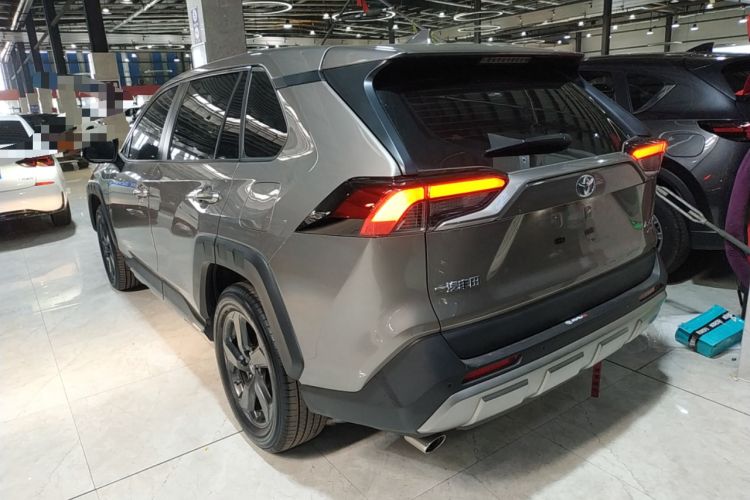 Used Toyota RAV4 2022 2.0L CVT 4x4 Style Plus Edition Rear Left 45 Deg