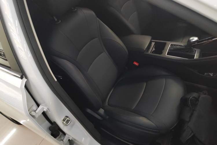 Used Roewe i5 2026 Model 1.5L CVT Luxury Version