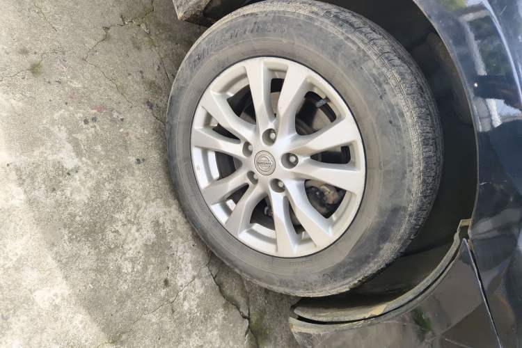 Used Nissan Teana 2013 2.0L XL Comfort Edition Right Front Wheel Hub