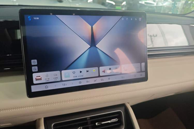 Used BYD Qin L 2025 EV 545KM Beyond Version Audio And AC Panel